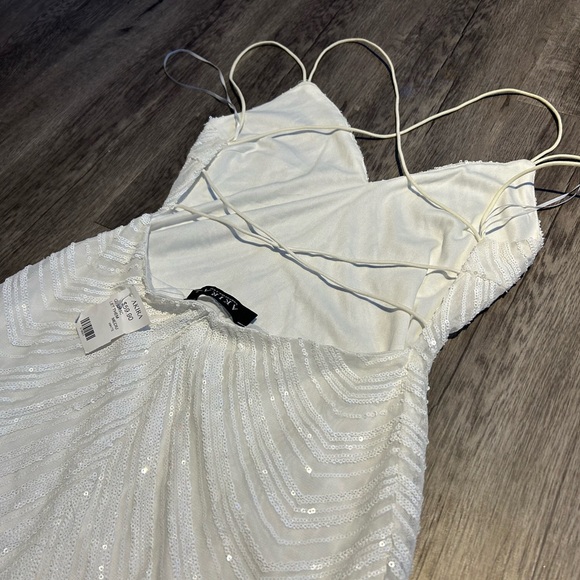 NWT AKIRA White Sequin Mini Dress M - Picture 2 of 6